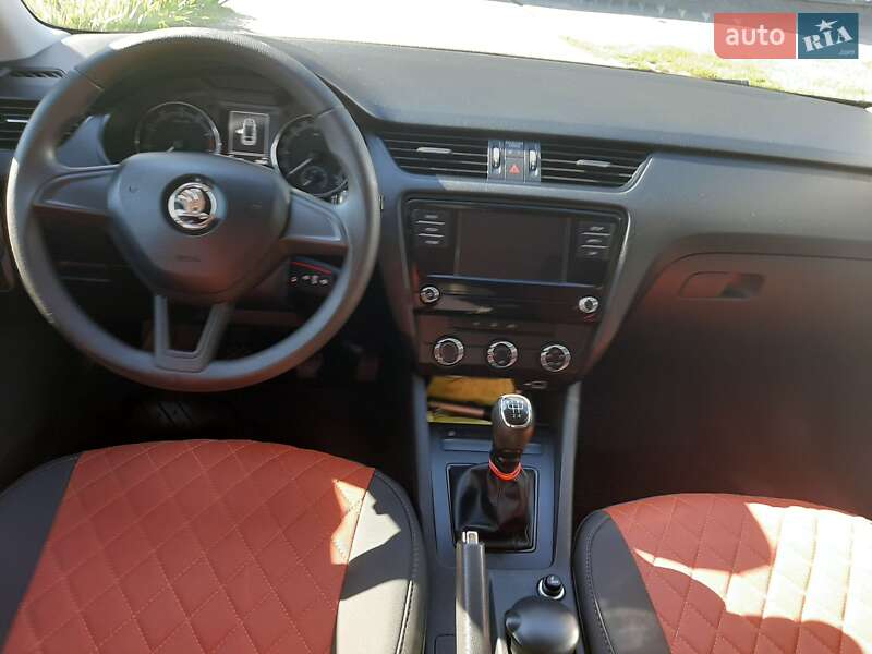 Универсал Skoda Octavia 2019 в Чернигове