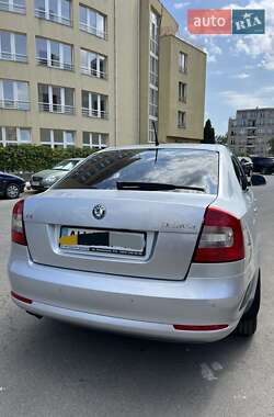 Лифтбек Skoda Octavia 2012 в 