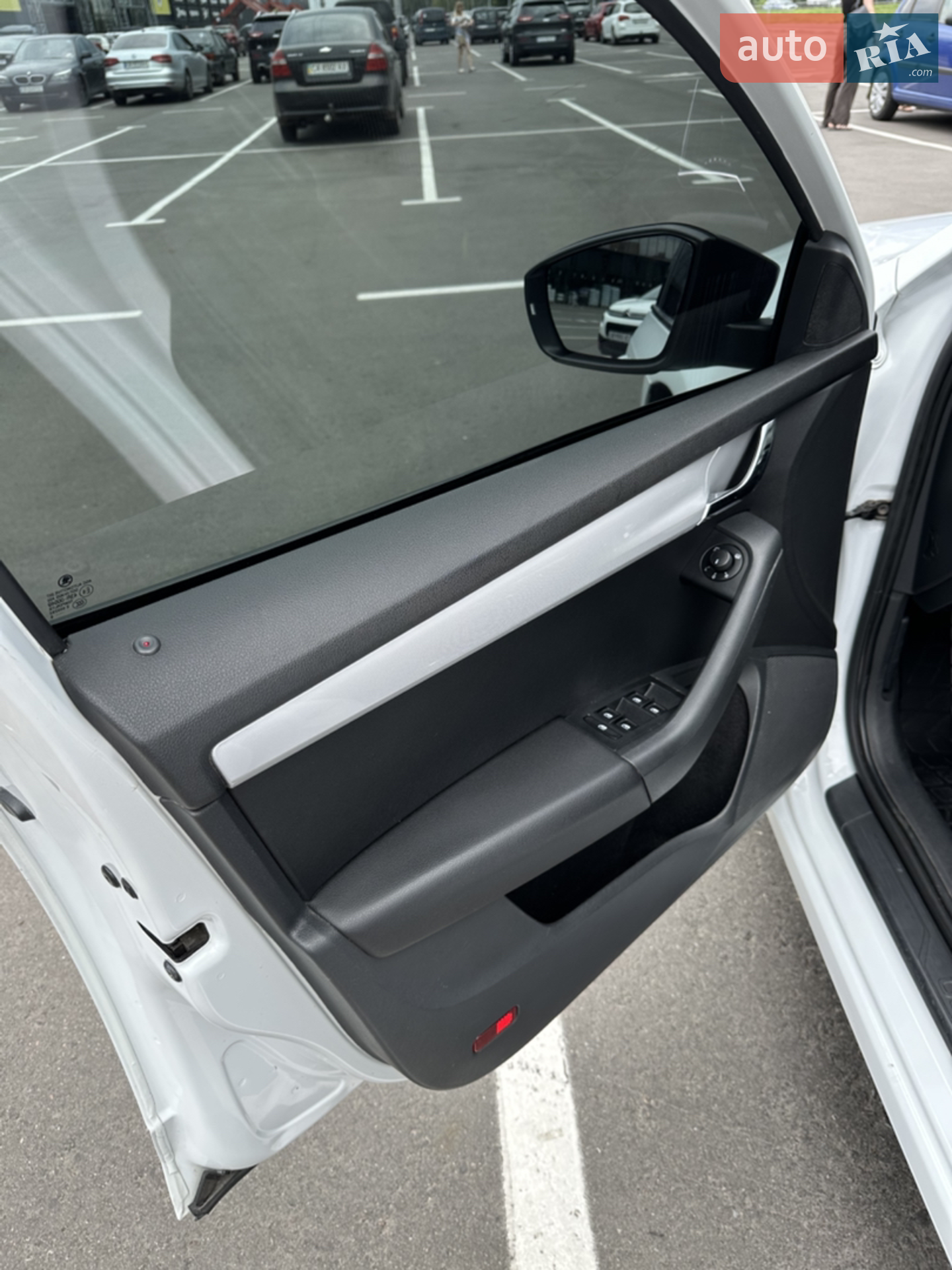 2016 Skoda Octavia - мініатюра 16