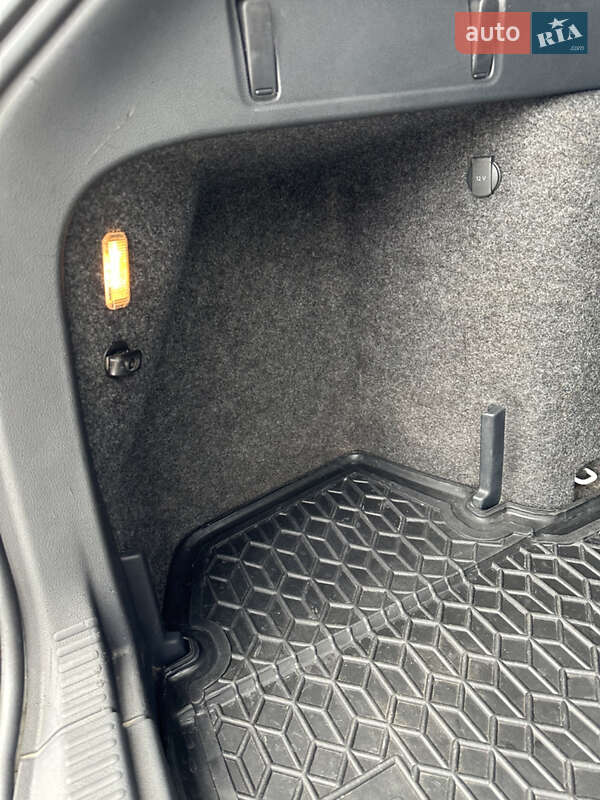 Універсал Skoda Octavia 2016 в Чернігові