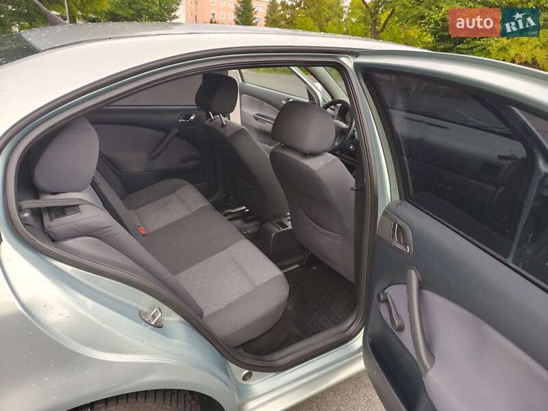 Лифтбек Skoda Octavia 2009 в Новоднестровске