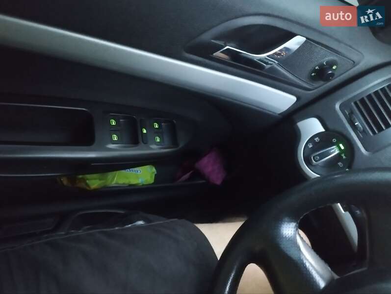 Универсал Skoda Octavia 2010 в Сумах
