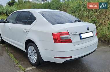 Ліфтбек Skoda Octavia 2018 в 