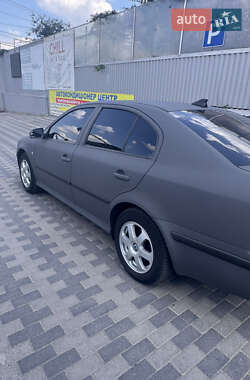 Лифтбек Skoda Octavia 2002 в 