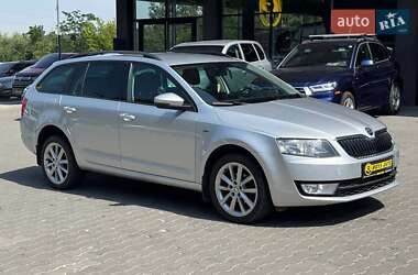 Універсал Skoda Octavia 2017 в Чернівцях