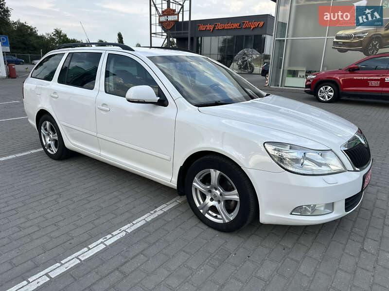 Універсал Skoda Octavia 2009 в Києві