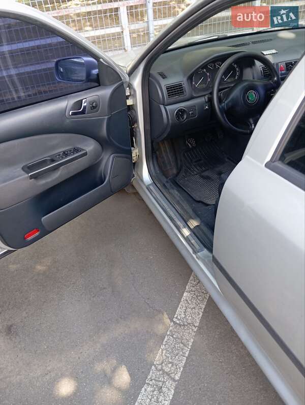 Лифтбек Skoda Octavia 2004 в Харькове