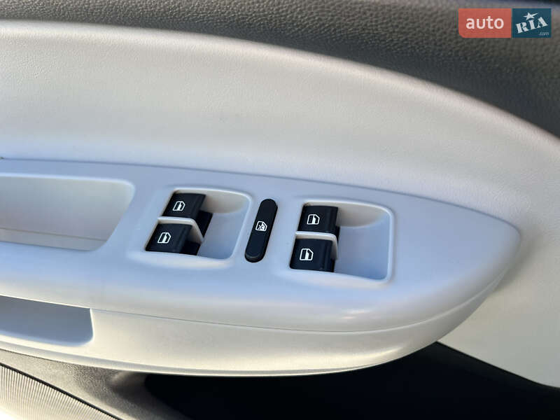 Универсал Skoda Octavia 2012 в Ровно