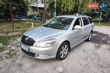 Універсал Skoda Octavia 2010 в Сумах