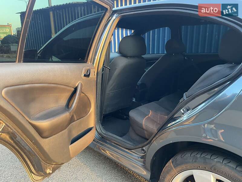 Ліфтбек Skoda Octavia 2002 в Харкові