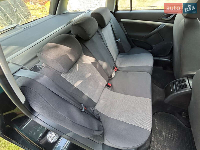 Универсал Skoda Octavia 2010 в Мостиске