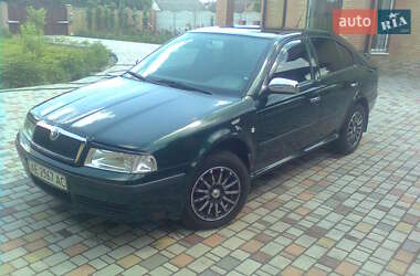 Лифтбек Skoda Octavia 2004 в Днепре