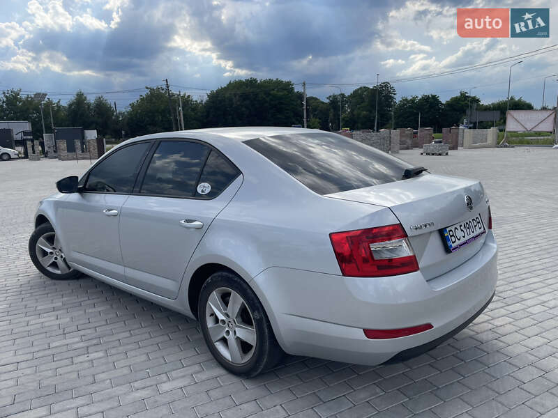Лифтбек Skoda Octavia 2015 в Львове