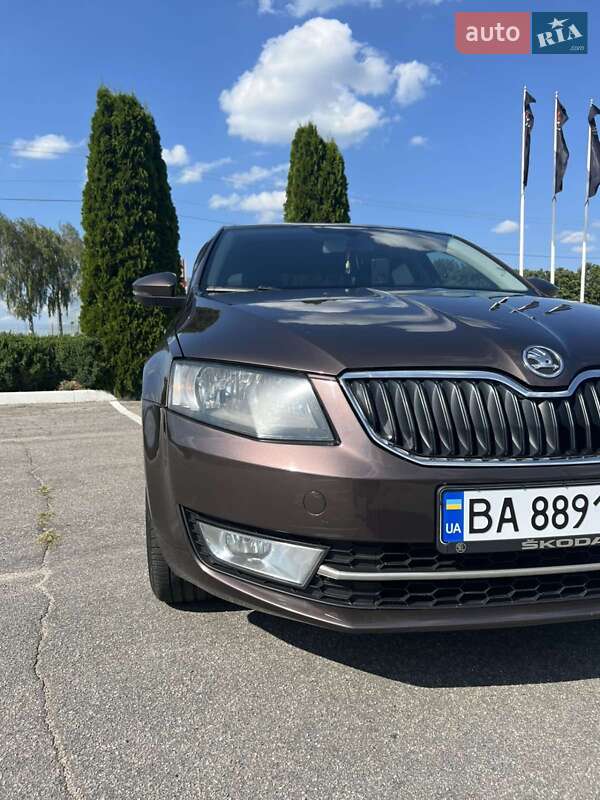 Лифтбек Skoda Octavia 2014 в Кропивницком