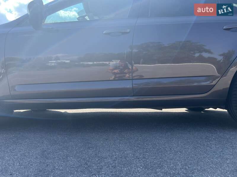 Лифтбек Skoda Octavia 2014 в Кропивницком