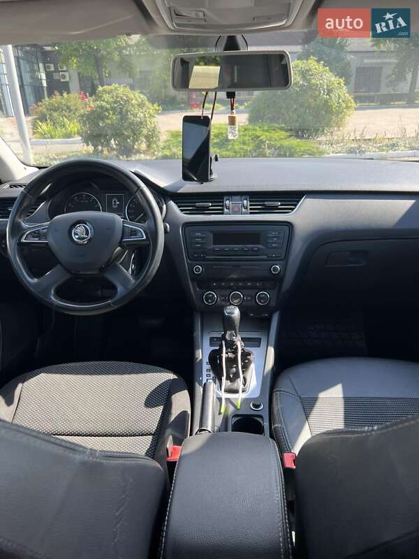 Лифтбек Skoda Octavia 2014 в Кропивницком