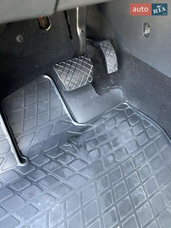 Лифтбек Skoda Octavia 2014 в Кропивницком