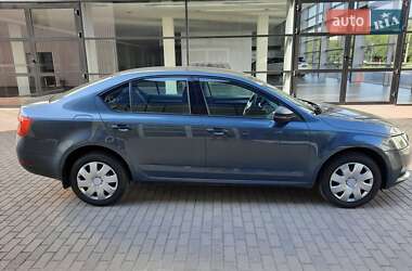 Лифтбек Skoda Octavia 2017 в Хмельницком
