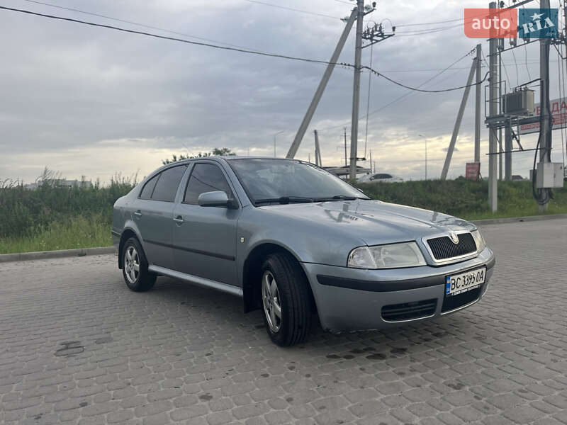 Ліфтбек Skoda Octavia 2003 в Львові