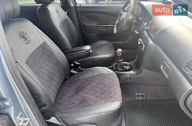Лифтбек Skoda Octavia 2003 в 