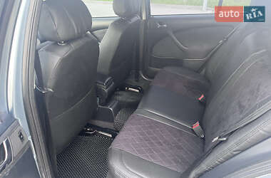 Лифтбек Skoda Octavia 2003 в 