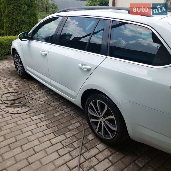 Універсал Skoda Octavia 2015 в Дніпрі