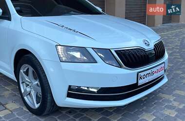 Універсал Skoda Octavia 2018 в  фото 31 Універсал Skoda Octavia 2018 в