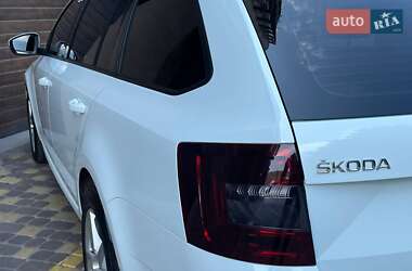 Універсал Skoda Octavia 2018 в  фото 49 Універсал Skoda Octavia 2018 в