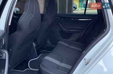 Універсал Skoda Octavia 2018 в  фото 86 Універсал Skoda Octavia 2018 в