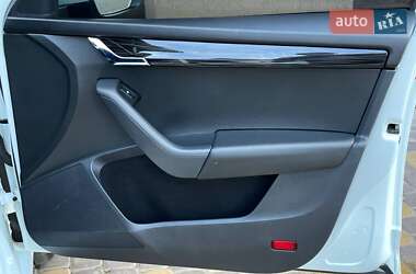 Універсал Skoda Octavia 2018 в  фото 88 Універсал Skoda Octavia 2018 в