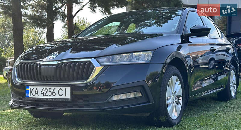 Ліфтбек Skoda Octavia 2021 в Чернівцях