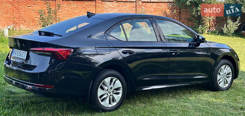 Ліфтбек Skoda Octavia 2021 в Чернівцях