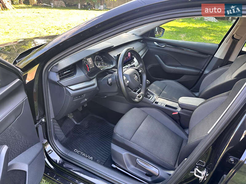 Ліфтбек Skoda Octavia 2021 в Чернівцях