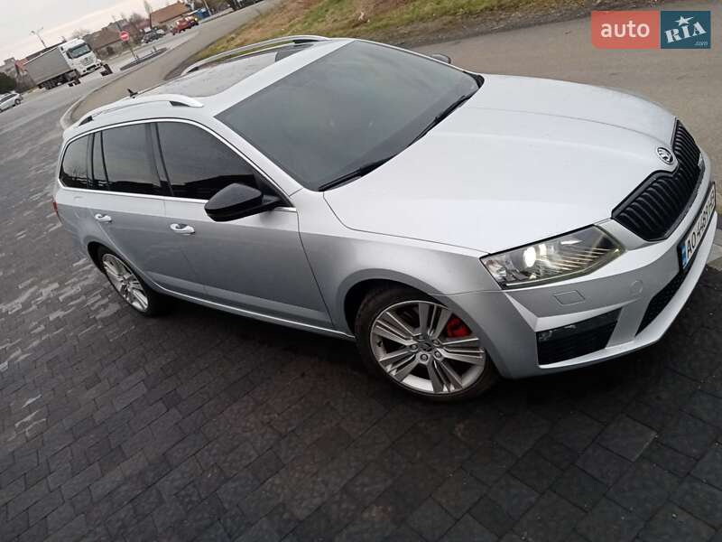 Універсал Skoda Octavia 2014 в Ужгороді