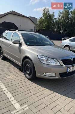 Універсал Skoda Octavia 2010 в Черкасах
