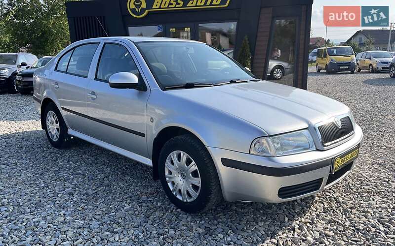 Лифтбек Skoda Octavia 2010 в 