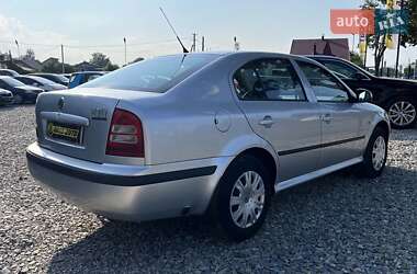 Лифтбек Skoda Octavia 2010 в 
