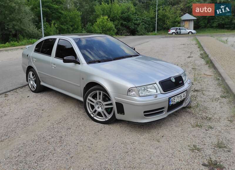Лифтбек Skoda Octavia 2002 в Днепре