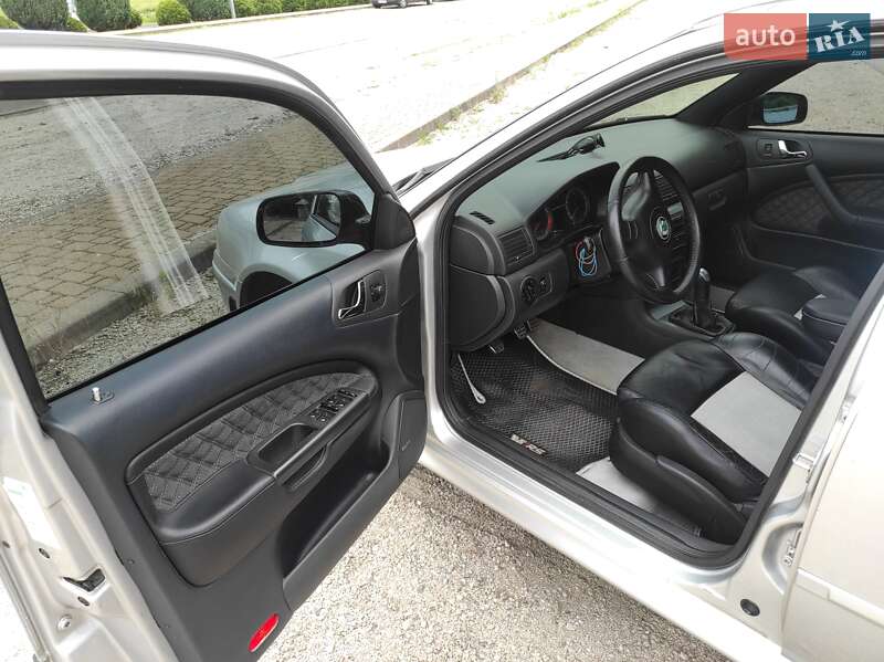 Лифтбек Skoda Octavia 2002 в Днепре