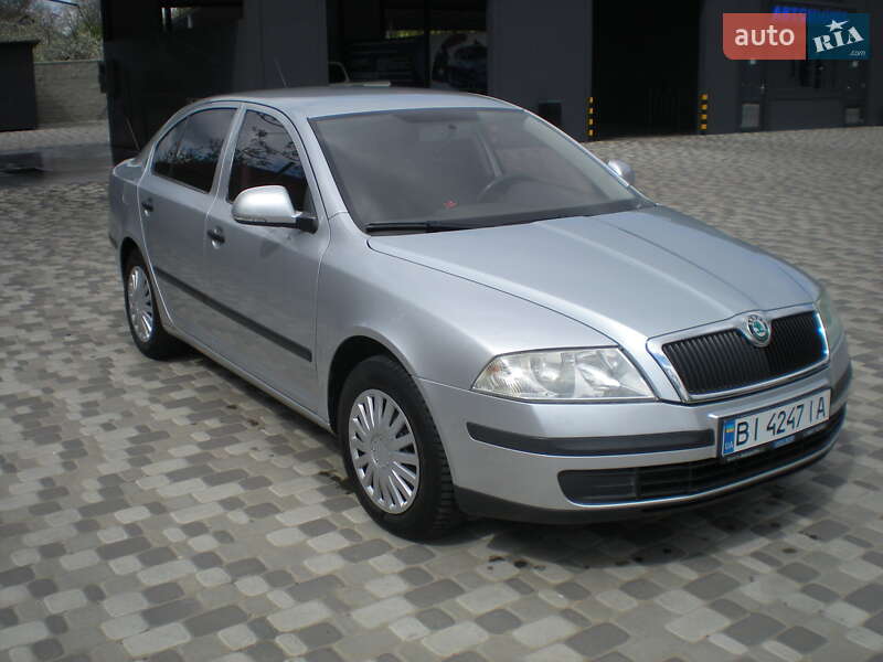 Лифтбек Skoda Octavia 2011 в Гадяче