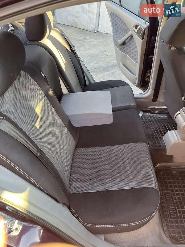 Лифтбек Skoda Octavia 1999 в Запорожье