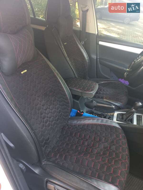 Универсал Skoda Octavia 2014 в Ильинцах