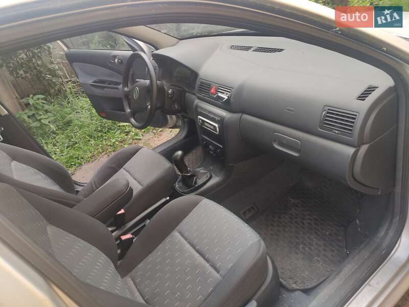 Универсал Skoda Octavia 2001 в Киеве