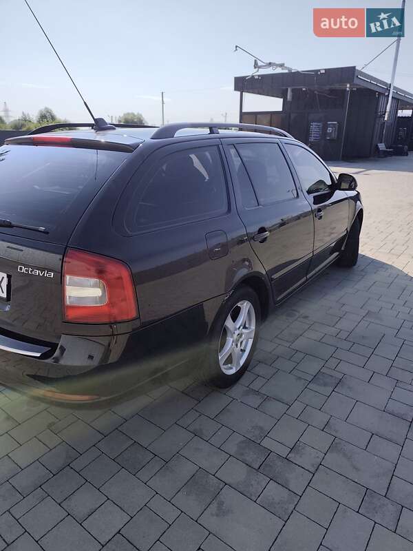 Універсал Skoda Octavia 2010 в Брошневі-Облозі