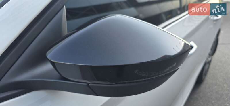 Лифтбек Skoda Octavia 2023 в Киеве