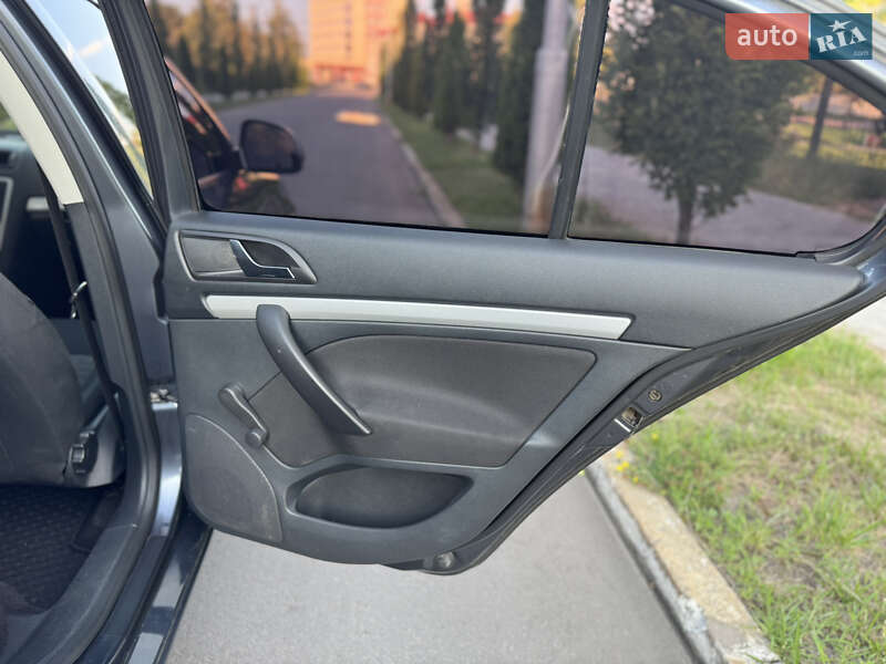 Лифтбек Skoda Octavia 2012 в Киеве
