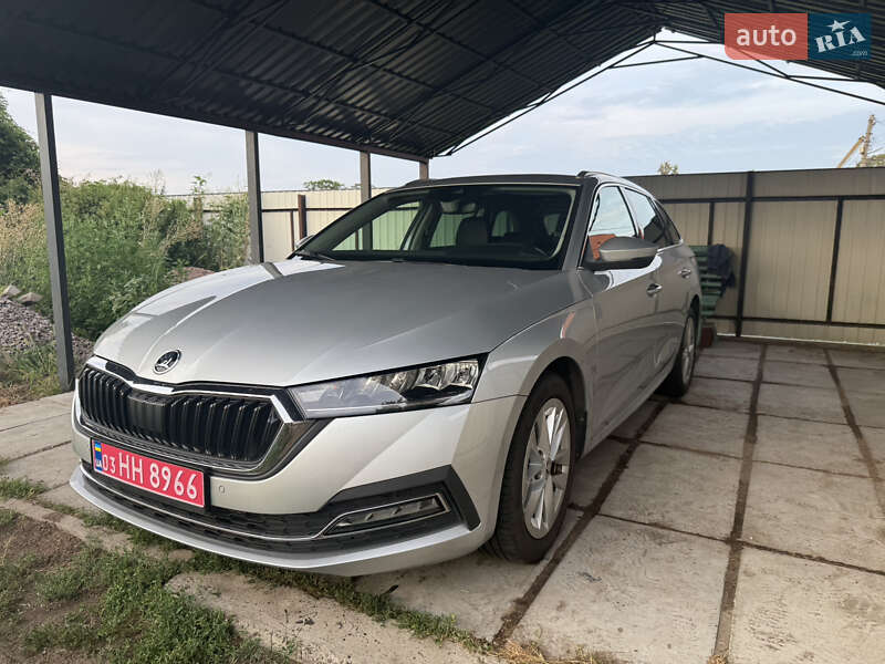 Универсал Skoda Octavia 2022 в Киеве