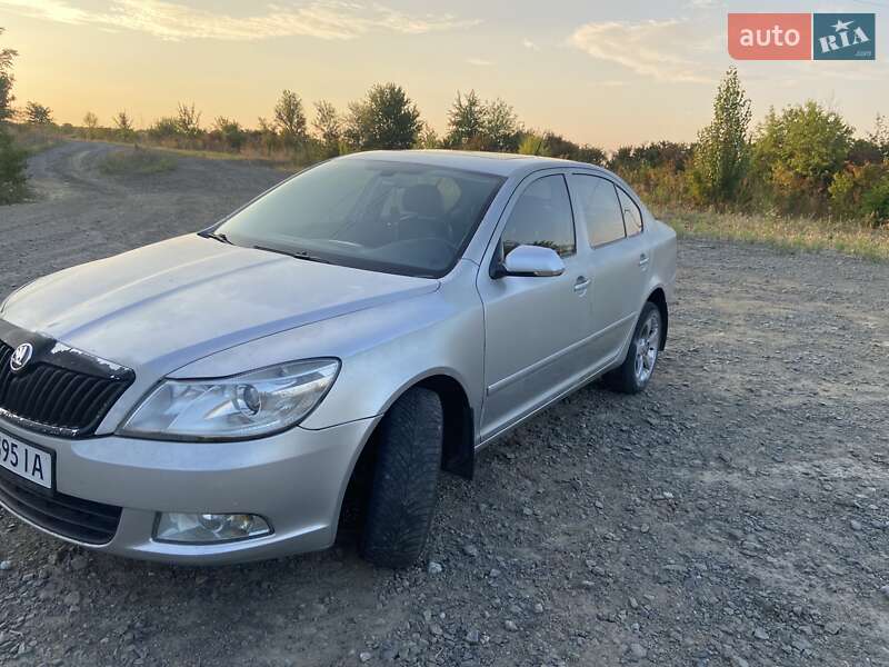 Лифтбек Skoda Octavia 2008 в Гайвороне