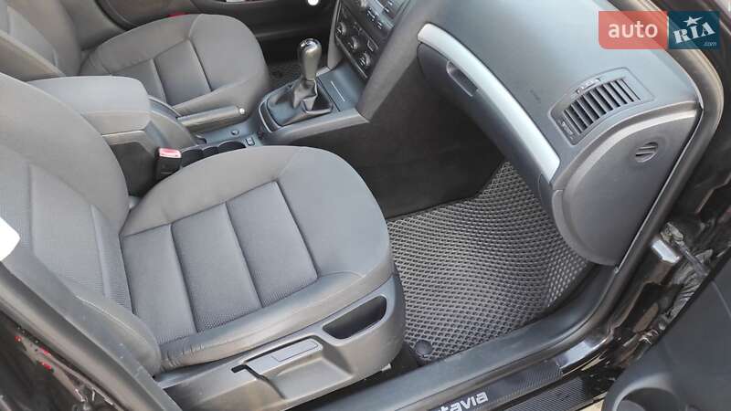 Лифтбек Skoda Octavia 2006 в Одессе