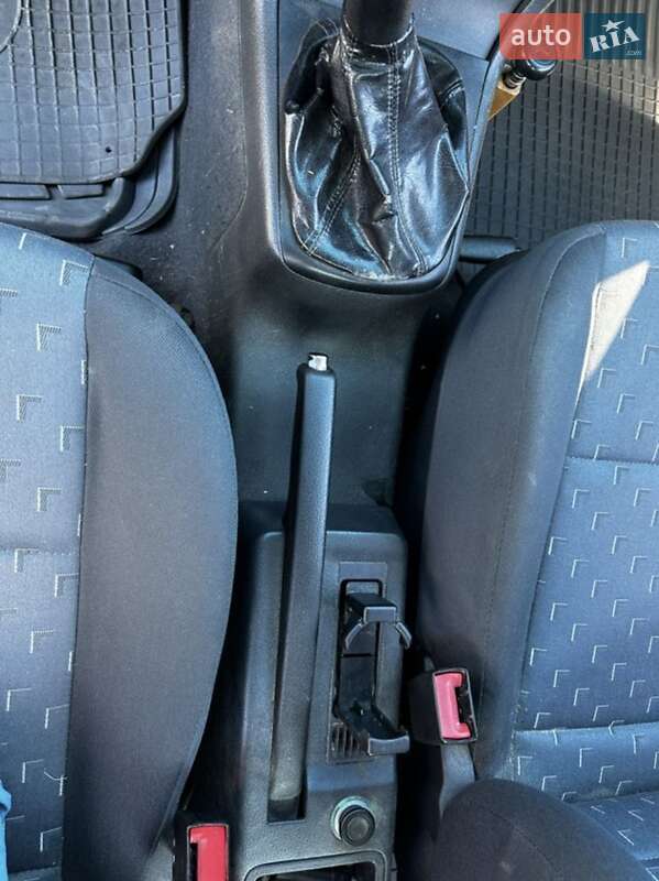 Ліфтбек Skoda Octavia 2002 в Чернігові